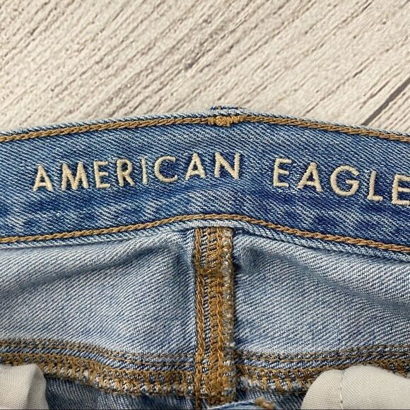 AEO distressed mom jean sz 2 regular - Picture 9 of 12